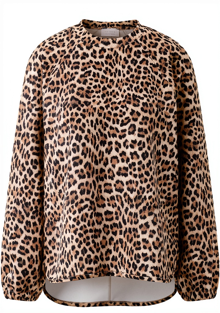 rich&royal Scuba Sweat in Beige an einer Frau im Herbstlook