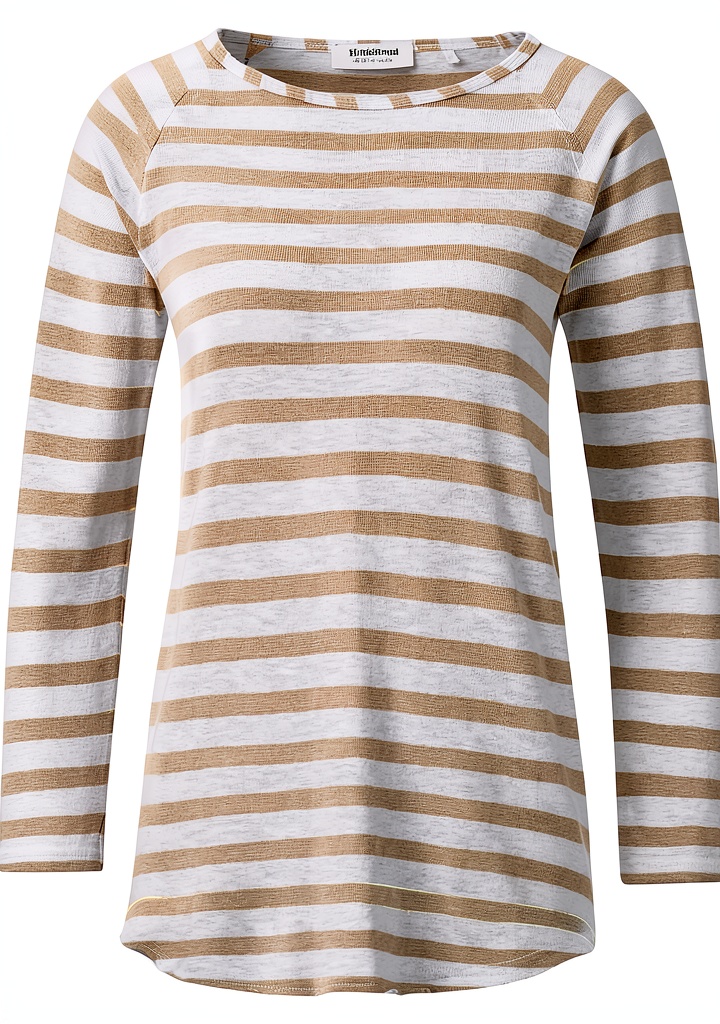Rich Royal Damen Shirt in Beige mit Raglanärmeln an einer Frau