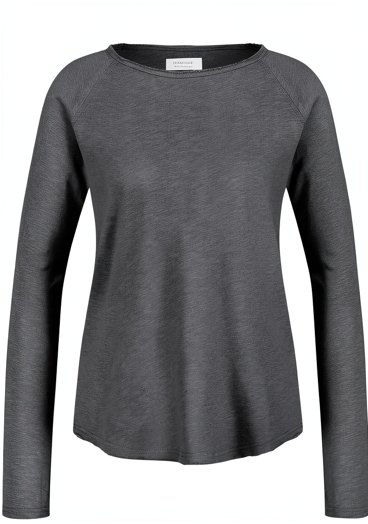 'Rich Royal Damen Langarmshirt in Anthrazit auf einem Stuhl'